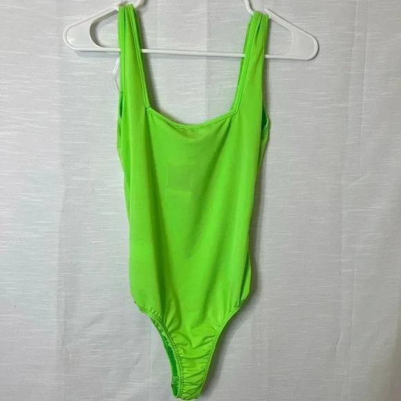 London Rose Fitted Neon Green Bodysuit - Picture 2 of 4
